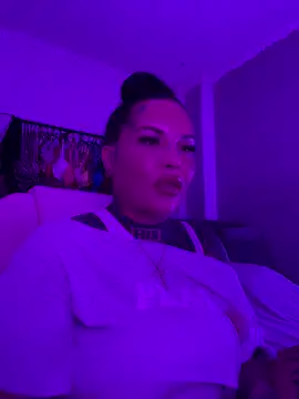  MelinaCurves  online show from 05-22-26, 11:54
