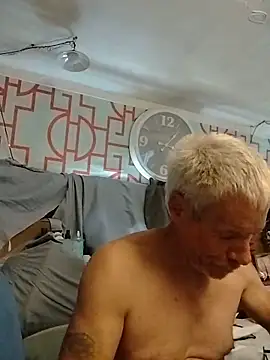 Biknight online show from 04-18-26, 07:07