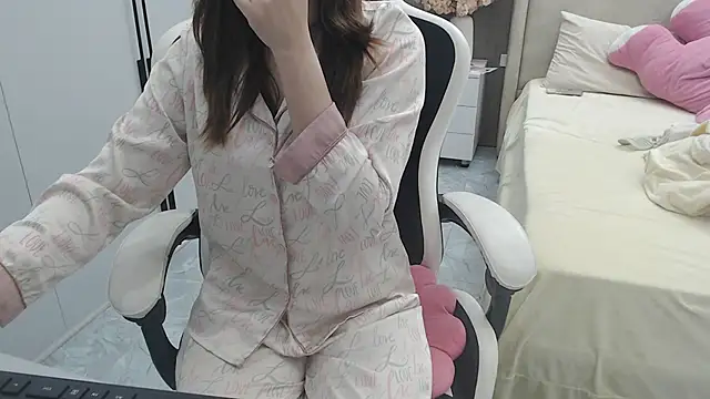 Hanako love online show from 12-01-25, 11:43