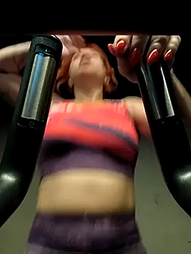 Snapshot of Ella__Kross chatting on 02-16-25, 11:16 Ella Kross online show from 02-16-25, 11:16