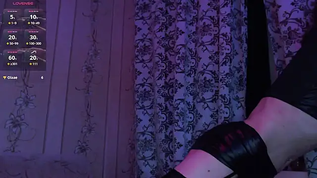 Snapshot of kisasuka chatting on 12-15-25, 05:50 kisasuka online show from 12-15-25, 05:50