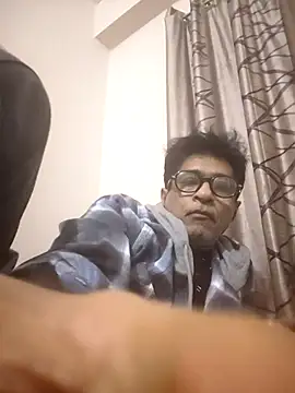 Snapshot of iamkahn_44 chatting on 12-20-25, 11:45 iamkahn 44 online show from 12-20-25, 11:45