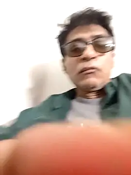 Snapshot of iamkahn_44 chatting on 02-11-26, 05:40 iamkahn 44 online show from 02-11-26, 05:40