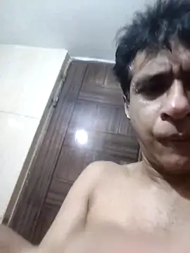 Snapshot of iamkahn_44 chatting on 02-14-26, 01:30 iamkahn 44 online show from 02-14-26, 01:30