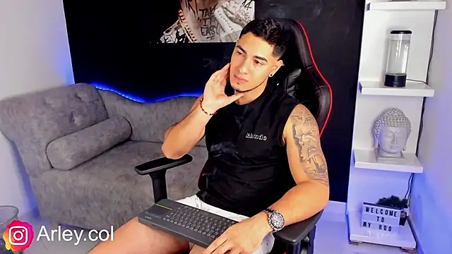 Dimitri Colleman online show from 12-31-24, 03:23