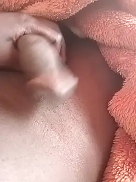 Snapshot of sbusiso1 chatting on 10-28-25, 05:11 sbusiso1 online show from 10-28-25, 05:11