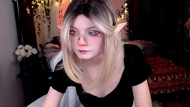 MissToree online show from 12-23-24, 08:03