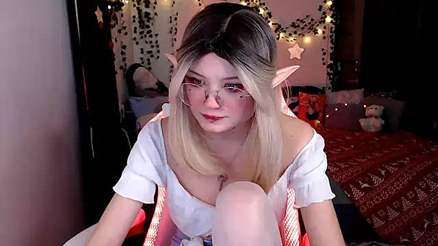 MissToree online show from 12-26-24, 09:04