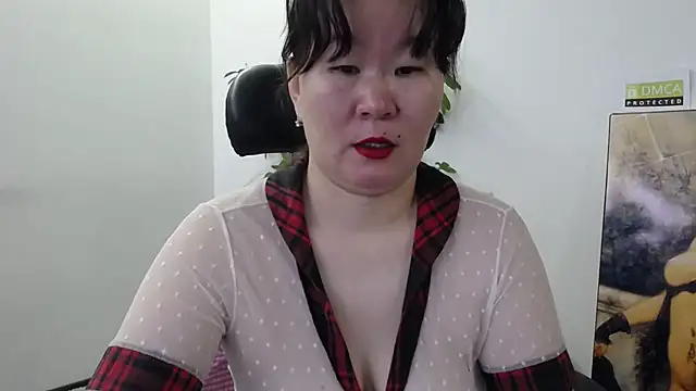 Snapshot of Akira_xx chatting on 01-12-26, 03:23 Akira xx online show from 01-12-26, 03:23