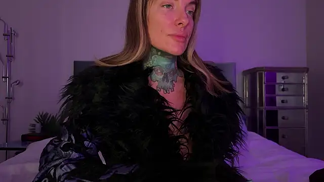 Snapshot of airgeadx chatting on 02-15-26, 11:23 airgeadx online show from 02-15-26, 11:23