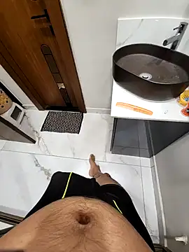 Snapshot of Crazyguy003 chatting on 03-08-25, 08:14 Crazyguy003 online show from 03-08-25, 08:14