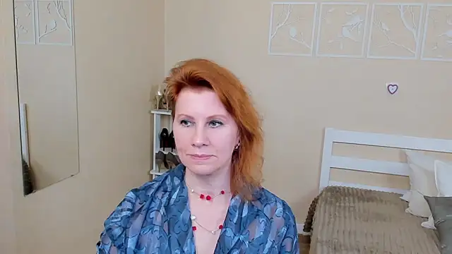 Snapshot of FoxySophia chatting on 01-27-25, 01:19 FoxySophia online show from 01-27-25, 01:19