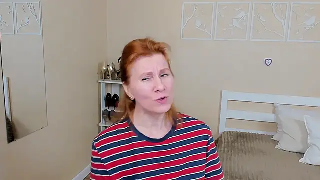 Snapshot of FoxySophia chatting on 01-30-25, 11:24 FoxySophia online show from 01-30-25, 11:24