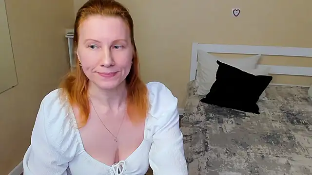 Snapshot of FoxySophia chatting on 10-07-25, 05:59 FoxySophia online show from 10-07-25, 05:59