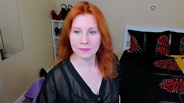 FoxySophia online show from 04-26-26, 02:42