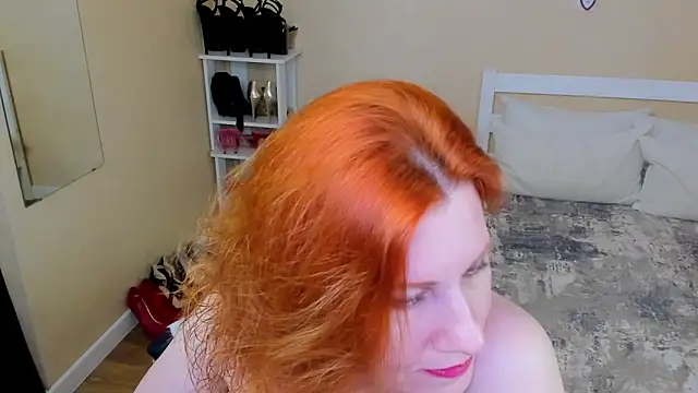 FoxySophia online show from 06-11-26, 12:43