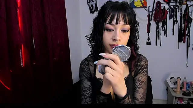 dungeongirls online show from 01-11-25, 07:05