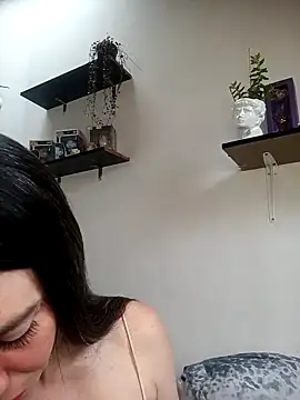 loveuu-bae online show from 12-30-24, 09:29