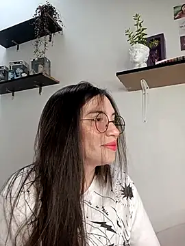 loveuu-bae online show from 03-07-25, 10:10