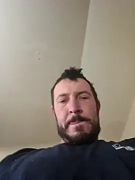 Snapshot of UncutHammer69 chatting on 12-05-25, 04:14 UncutHammer69 online show from 12-05-25, 04:14