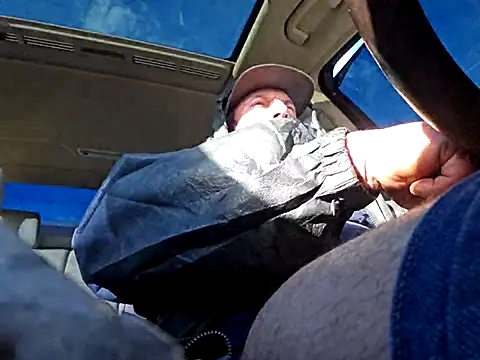 Snapshot of UncutHammer69 chatting on 02-17-26, 12:07 UncutHammer69 online show from 02-17-26, 12:07