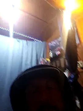 Snapshot of UncutHammer69 chatting on 02-25-26, 04:44 UncutHammer69 online show from 02-25-26, 04:44