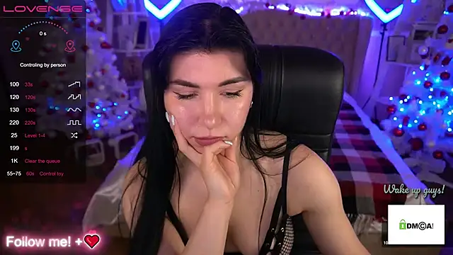 Snapshot of EmilyCandyy chatting on 12-24-24, 10:01 EmilyCandyy online show from 12-24-24, 10:01