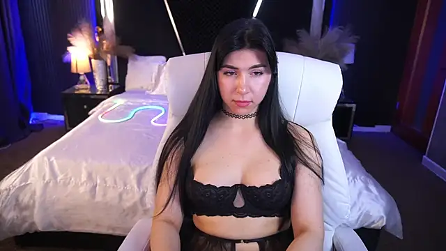 Snapshot of EmilyCandyy chatting on 10-06-25, 06:11 EmilyCandyy online show from 10-06-25, 06:11