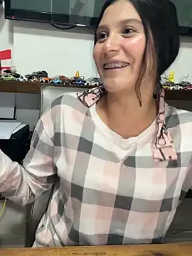 kinky milaxh online show from 12-16-25, 11:32