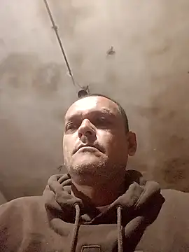 Snapshot of jay2425 chatting on 11-17-25, 01:33 jay2425 online show from 11-17-25, 01:33