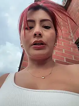 LINDA PATTY94 online show from 02-06-25, 09:06