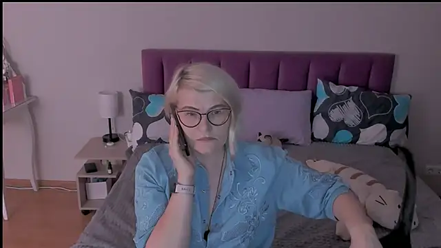 sabrinamacmarren online show from 02-21-25, 06:48