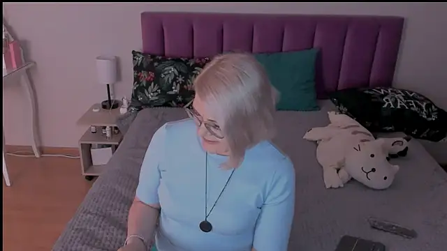 sabrinamacmarren online show from 03-08-25, 07:53