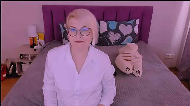 sabrinamacmarren online show from 10-05-25, 12:25