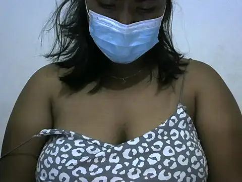 Snapshot of Artinah22 chatting on 11-02-25, 07:05 Artinah22 online show from 11-02-25, 07:05