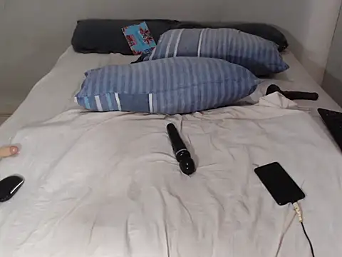 xxfantasy122 online show from 12-18-24, 02:06