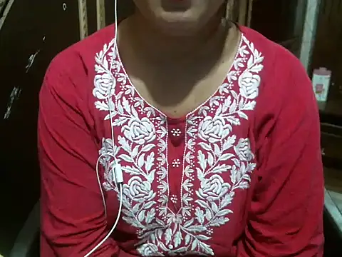 Snapshot of UrsMansi chatting on 09-10-25, 07:30 UrsMansi online show from 09-10-25, 07:30
