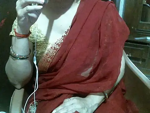 Snapshot of UrsMansi chatting on 11-04-25, 07:07 UrsMansi online show from 11-04-25, 07:07