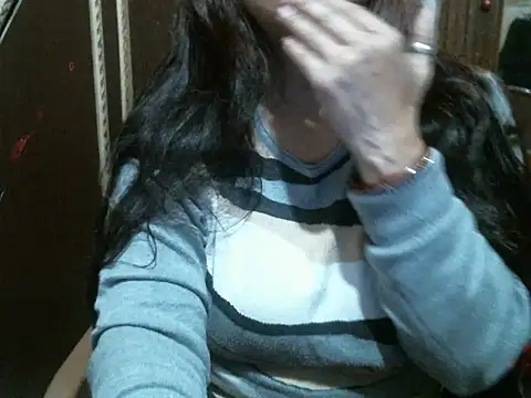 Snapshot of UrsMansi chatting on 11-16-25, 07:41 UrsMansi online show from 11-16-25, 07:41