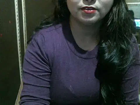 Snapshot of UrsMansi chatting on 11-18-25, 04:28 UrsMansi online show from 11-18-25, 04:28