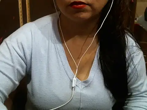 Snapshot of UrsMansi chatting on 02-25-26, 06:01 UrsMansi online show from 02-25-26, 06:01