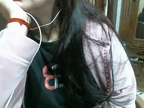 Snapshot of UrsMansi chatting on 02-27-26, 04:34 UrsMansi online show from 02-27-26, 04:34