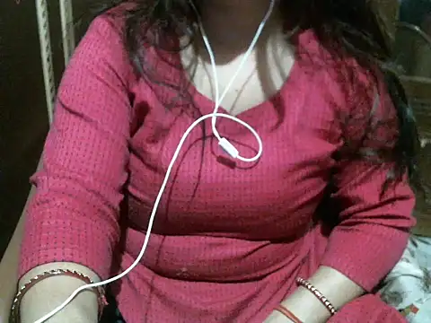 Snapshot of UrsMansi chatting on 03-03-26, 07:47 UrsMansi online show from 03-03-26, 07:47