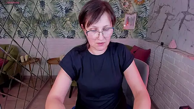 Paris Cherry online show from 01-06-25, 08:18