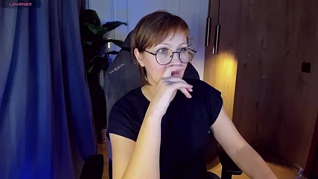 Paris Cherry online show from 02-22-25, 01:35