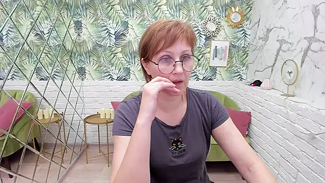 Paris Cherry online show from 03-18-25, 08:04