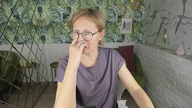 Paris Cherry online show from 01-31-26, 07:11