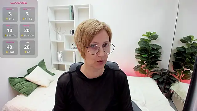 Paris Cherry online show from 03-21-26, 06:00