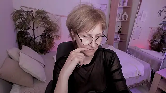 Paris Cherry online show from 07-09-26, 06:45