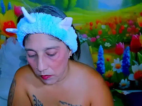 indianroxy online show from 06-10-26, 06:23